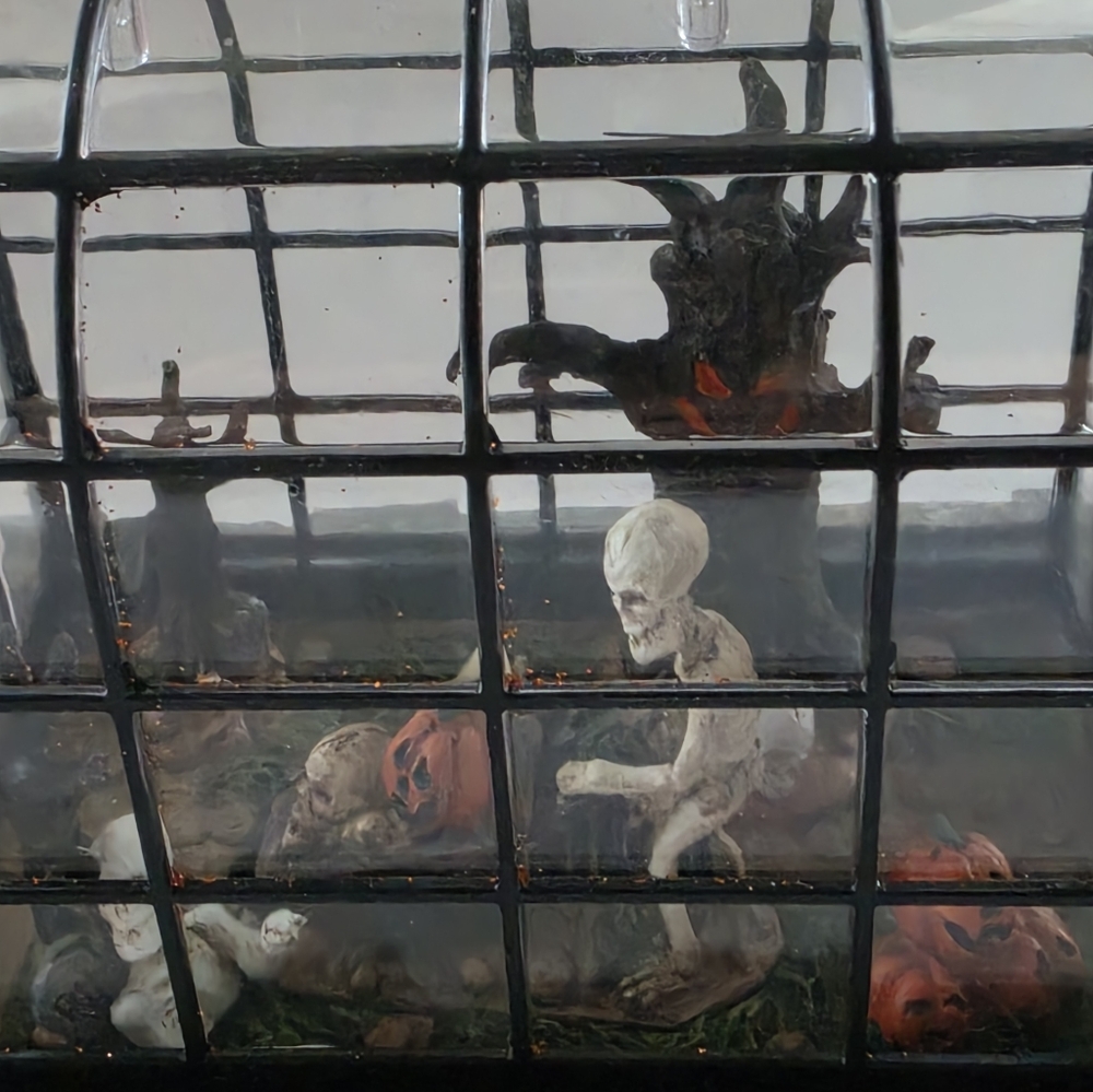 Pumpkin Hollow Spooky Greenhouse LED Color Changing Musical Halloween Village Bu - Picture 9 of 11